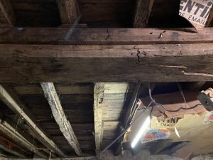 Défaillance structurelle sur plancher bois