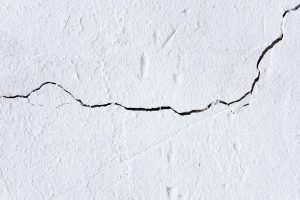 Fissures apparues récemment sur murs et plafonds 56000 VANNES