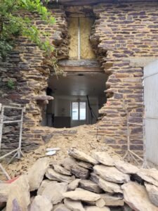 Régler un littige URGENT avec une entreprise pour l'ouverture d'un mur & reprise plancher avec risque d'effondrement IMINENT et Péril sur NANTES 44000