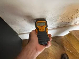 Expertiser des ponts thermiques avec moisissure LA BAULE
