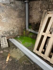 Recherche de fuite d'eau sur réseau par test avec Eau Colorée 44100 Nantes