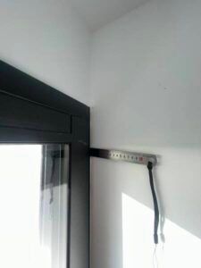 Litige sur pose menuiserie Aluminium baie avec non respect des Règles de l'art et DTU sur 56000 VANNES 