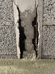 Comment traiter les problèmes de fuites d'eau sournois qui engendrent des problèmes d'humidité résiduels graves sur VANNES 56000