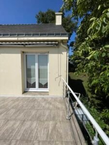 Comment traiter les problèmes de fuites d'eau sournois qui engendrent des problèmes d'humidité résiduels graves sur VANNES 56000