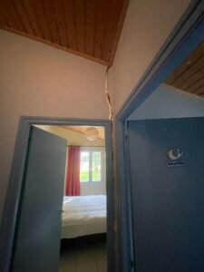 Comment identifier si les fissures sont d'origine du RGA / RETRAIT & GONFLEMENT des ARGILES sur 44000 NANTES.