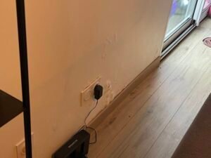 Fuite sous bavette de baie coulissantes. 44300 Nantes 